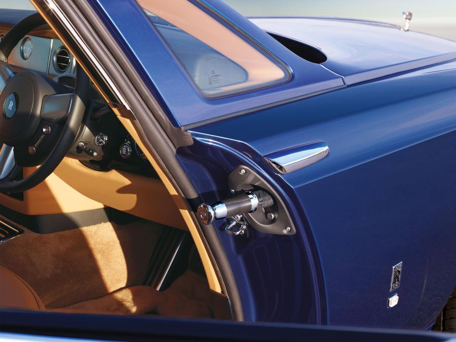  Rolls-Royce Phantom Coupe 2012 года  (фото 25 из 34)